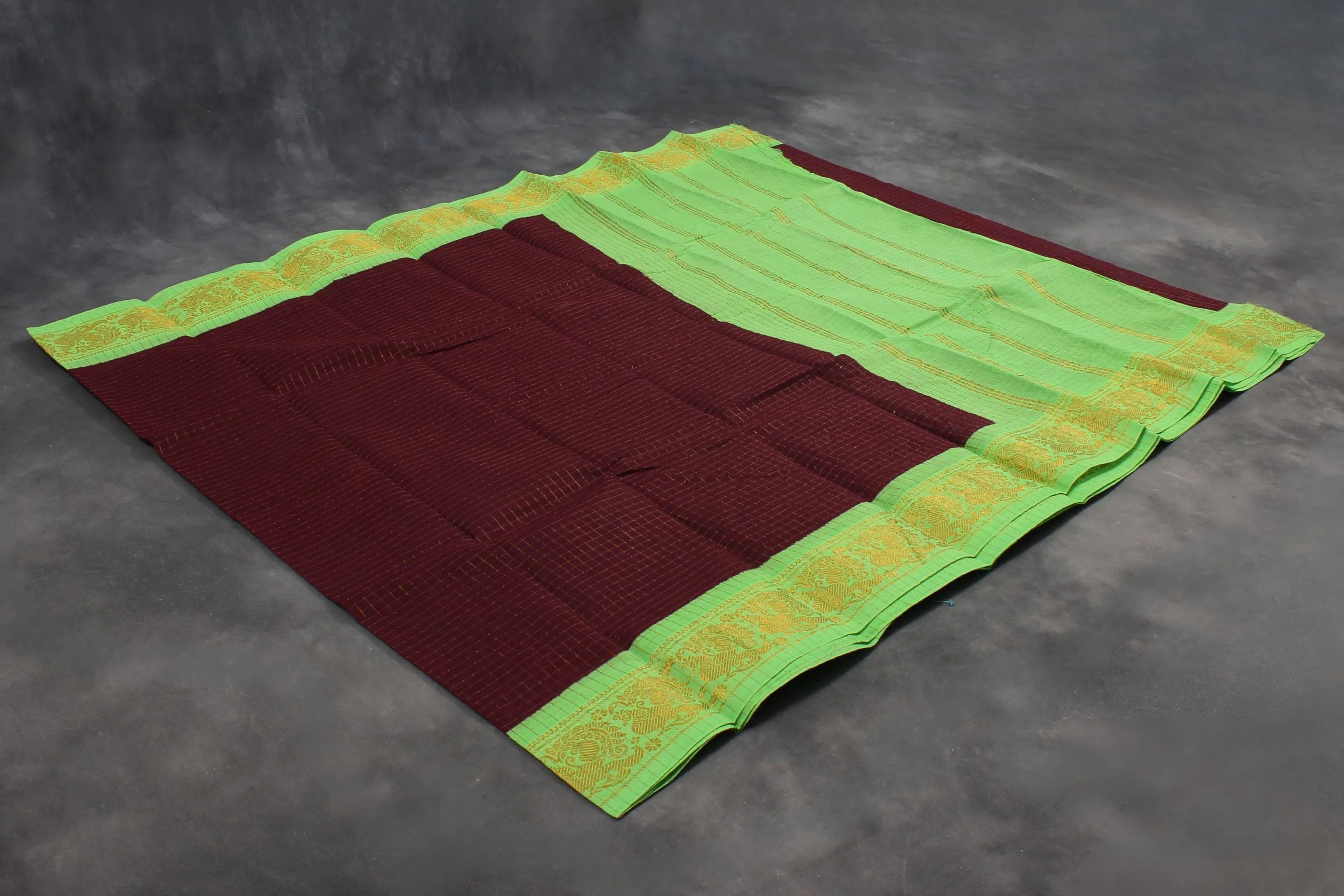 Madurai Sungudi Cotton Saree with Golden Checks & Double Side Zari Border