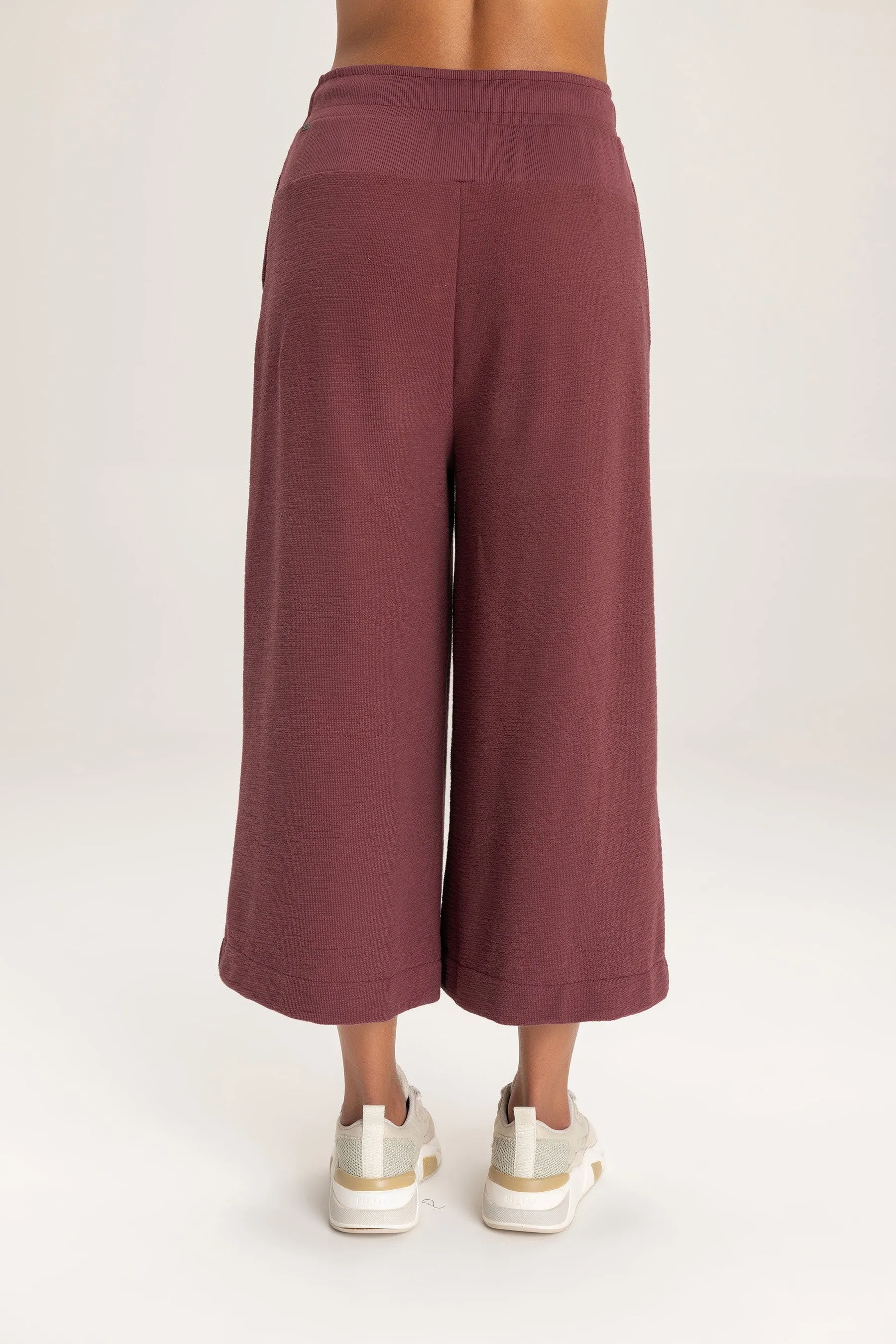 Pixie Cropped Pants