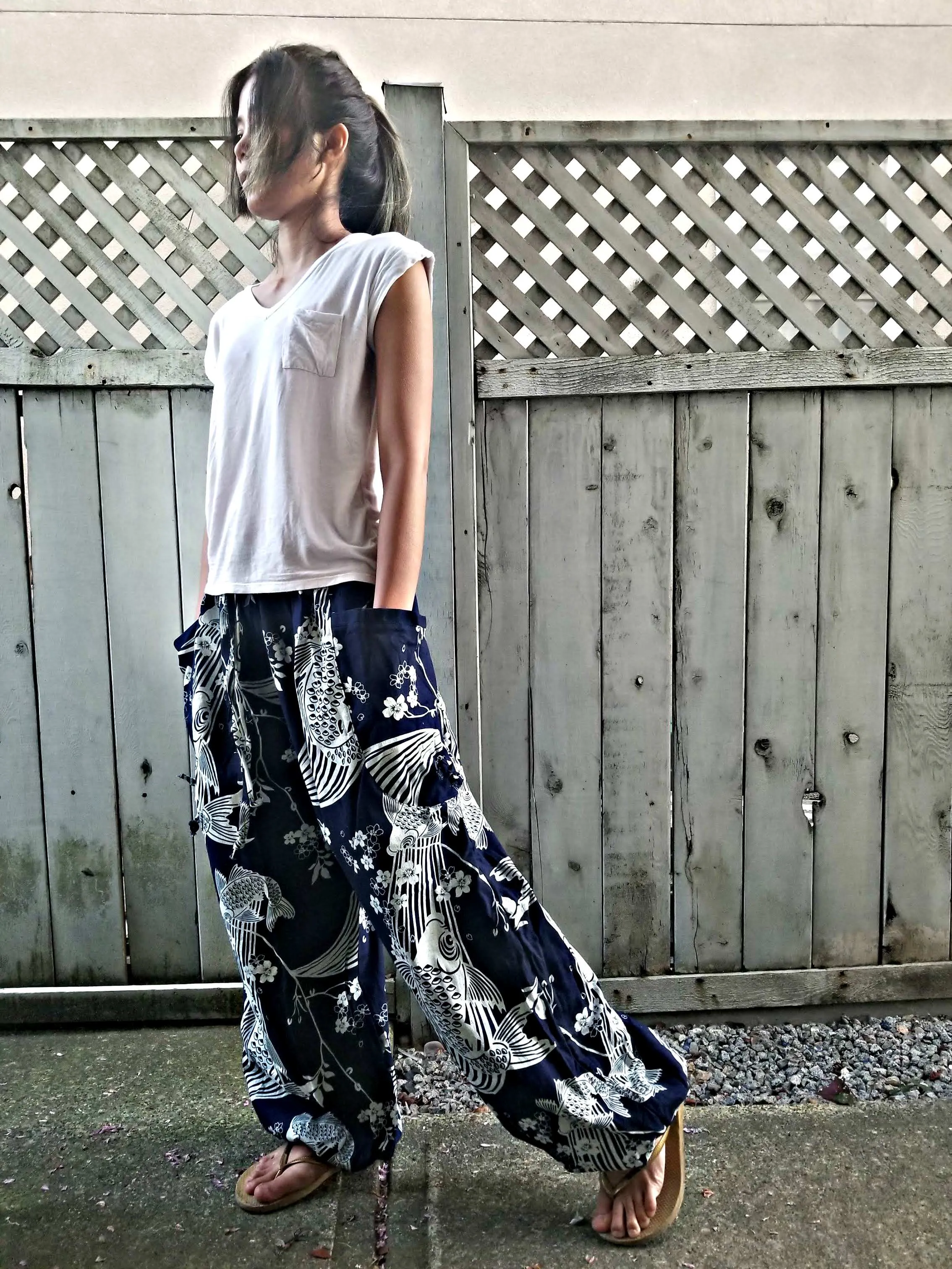 Waves Sakura (INDIGO)Koi Comfy Pants